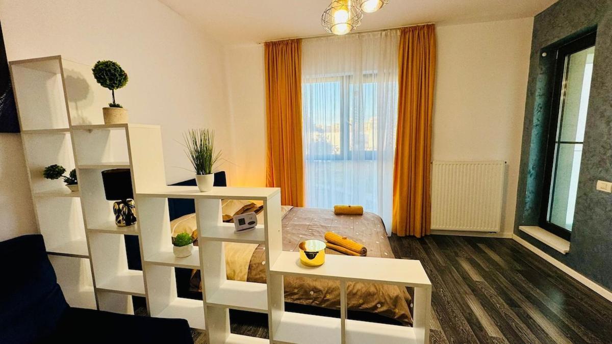 Apartament Chique Near Mall Plaza *